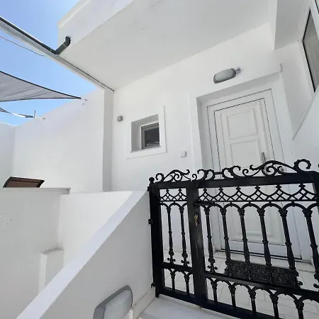 Apartment 3 Bedroom House Included Free Car *