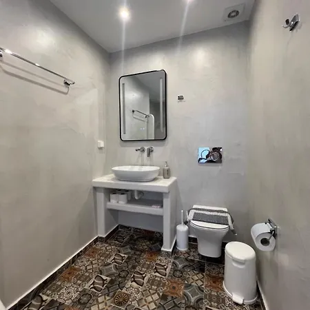 Appartamento 3 Bedroom House Included Car Rental-heated Jacuzzi Perissa (Santorini)