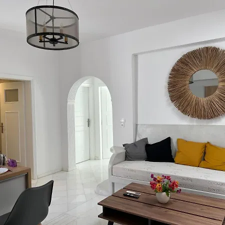 3 Bedroom House Included Car Rental-heated Jacuzzi Perissa (Santorini)