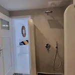 3 Bedroom House Included Car Rental-heated Jacuzzi Apartament