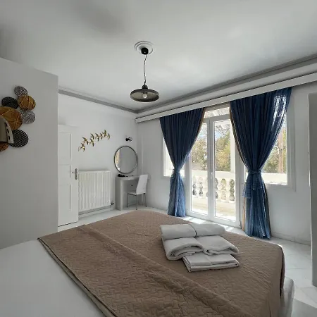 Apartment 3 Bedroom House Included Car Rental-heated Jacuzzi *